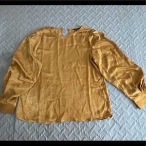 Banana republic pleated shoulder blouse